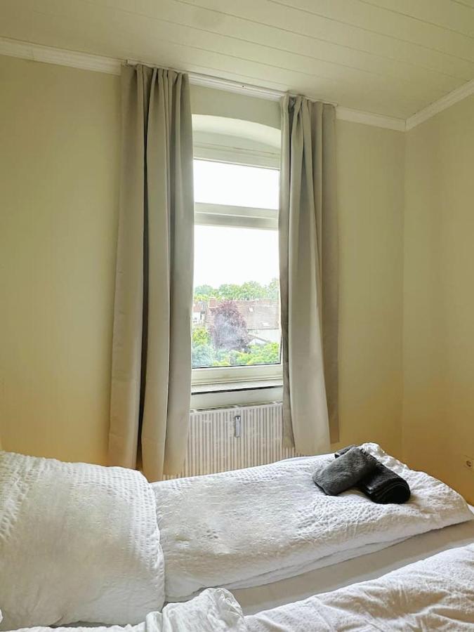 2 Schlafzimmer Waschenspuelmaschine Duisburg Dış mekan fotoğraf