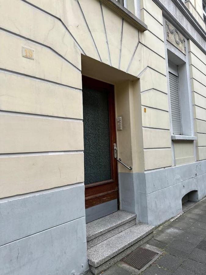 2 Schlafzimmer Waschenspuelmaschine Duisburg Dış mekan fotoğraf