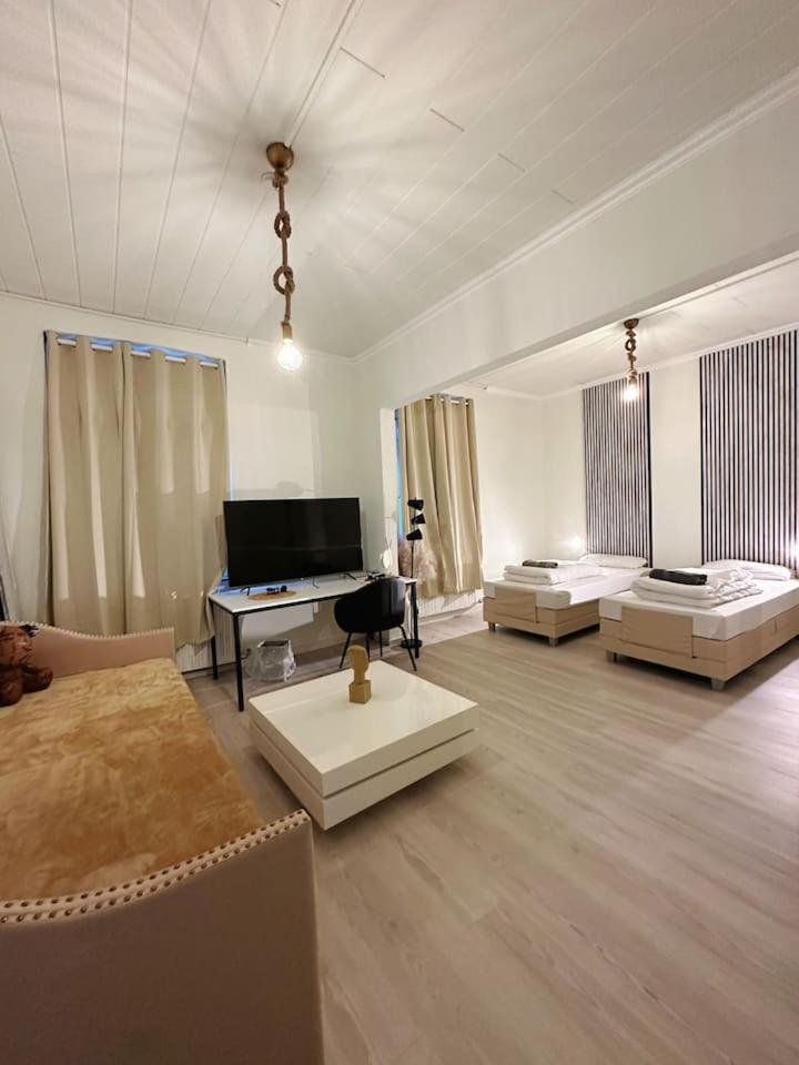 2 Schlafzimmer Waschenspuelmaschine Duisburg Dış mekan fotoğraf
